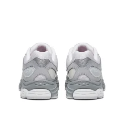 Saucony ProGrid Omni 9 Fabricated Future Outlet